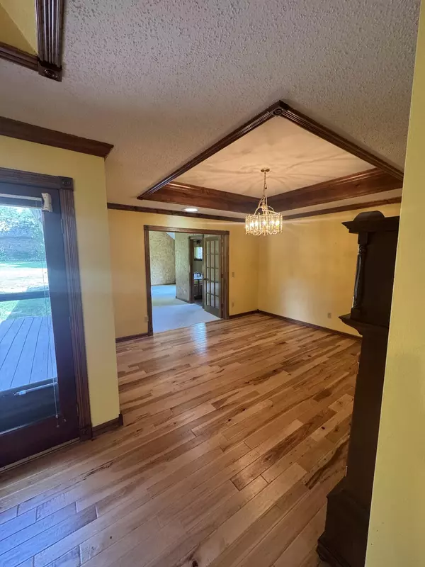 Springfield, MO 65804,2025 E Briar ST