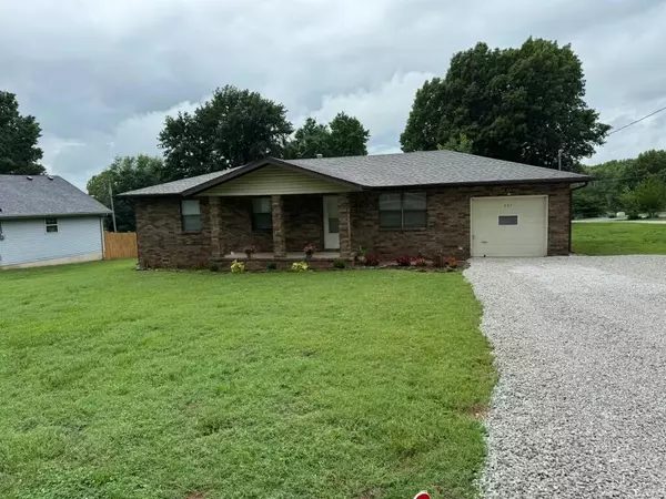 301 S Walnut ST, Walnut Grove, MO 65770