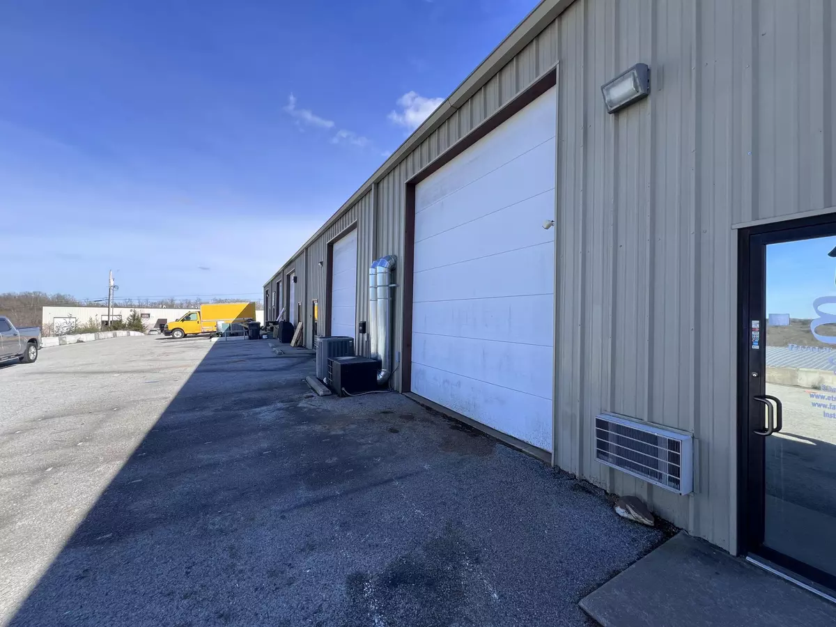 Branson, MO 65616,145 Warehouse DR #12