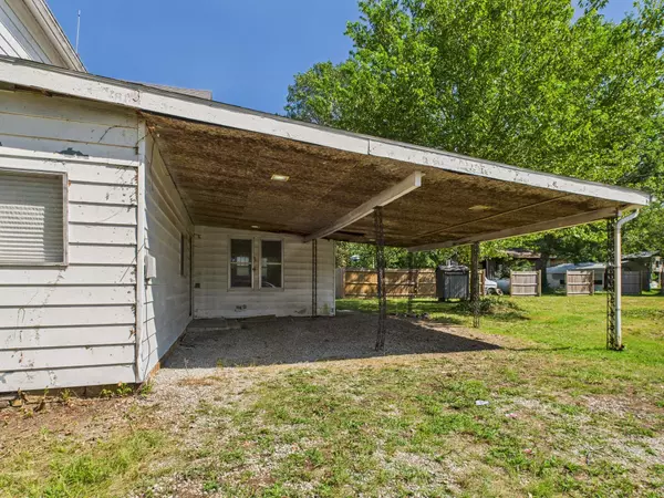 Licking, MO 65542,212 N Main ST