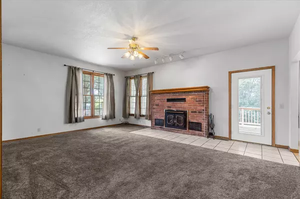 Monett, MO 65708,8268 Lawrence 2194