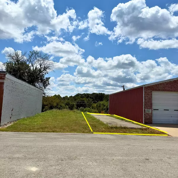 Lot 22 W Commercial ST, Everton, MO 65646