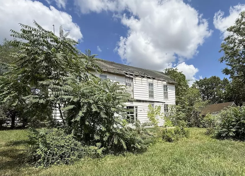 203 E Springfield ST, Everton, MO 65646