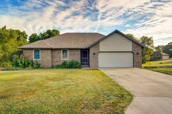 4320 S Eldon AVE, Springfield, MO 65810