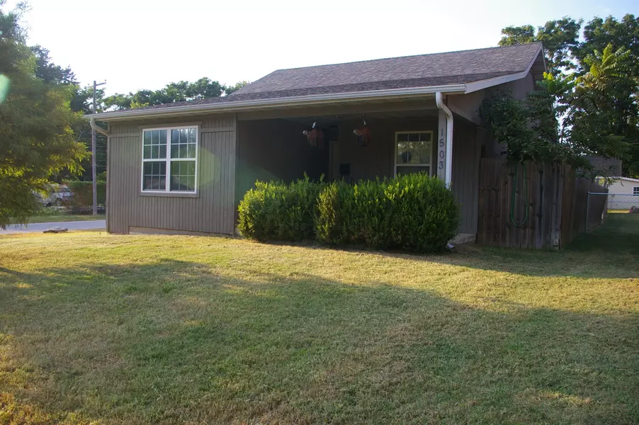 1503 E Commercial ST, Springfield, MO 65803