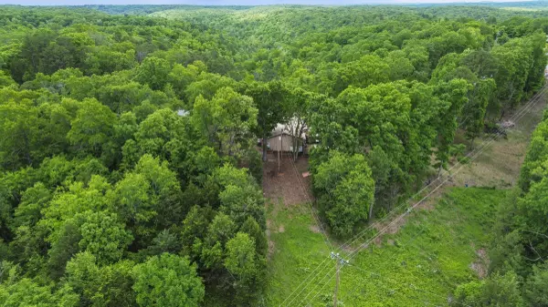 Lampe, MO 65681,911 State Hwy 86