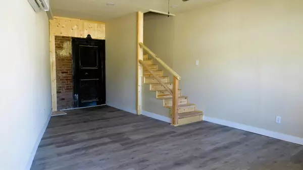 Anderson, MO 64831,101/103 W Main ST