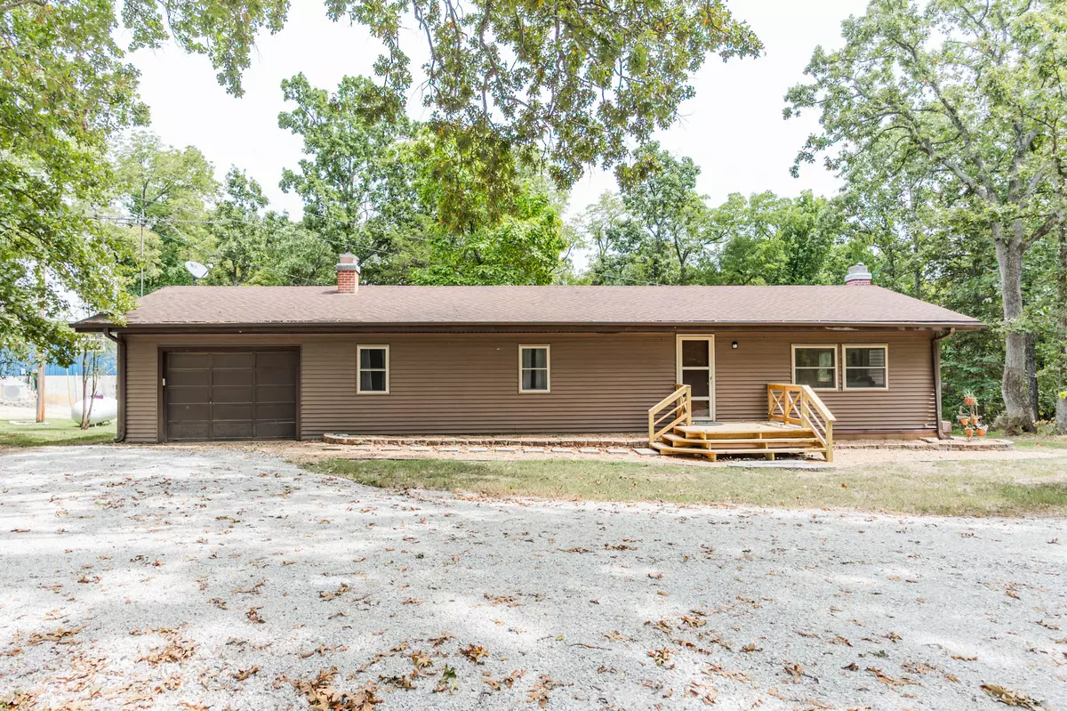 Wheatland, MO 65779,20390 Catfish LN