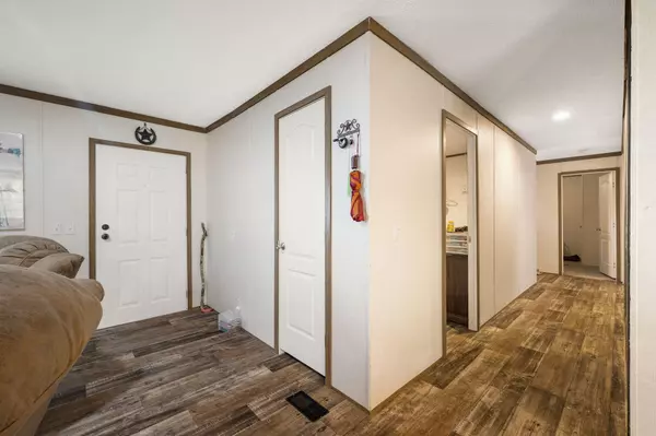 Washburn, MO 65772,3724 Private Road 2217