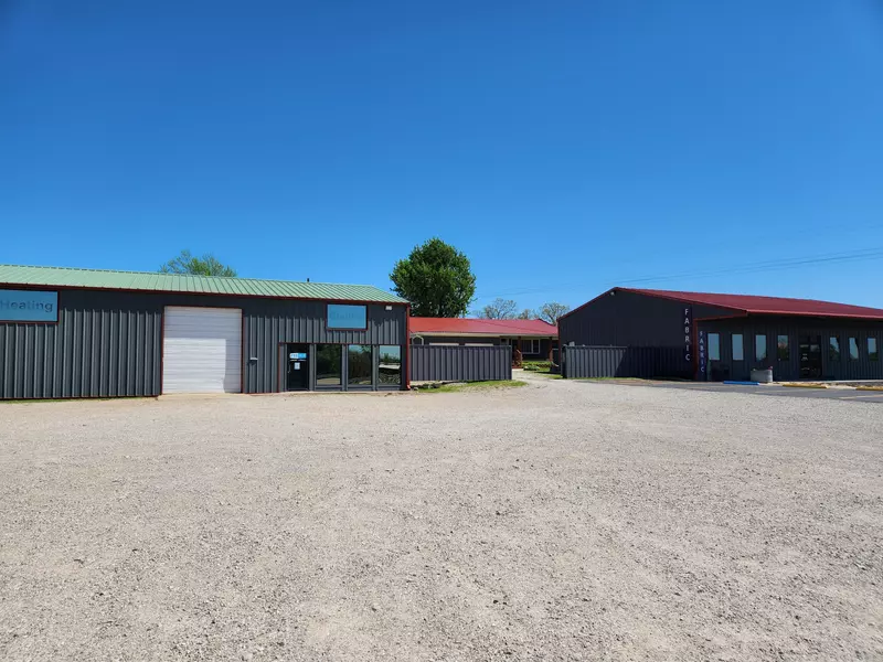 22472 Highway Mm, Lebanon, MO 65536