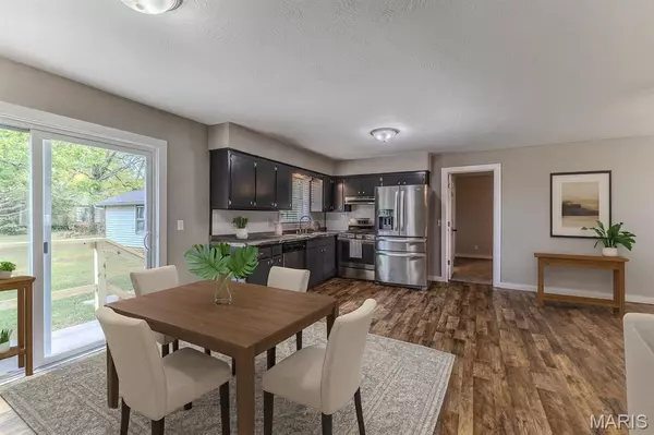 Conway, MO 65632,211 S Boyd