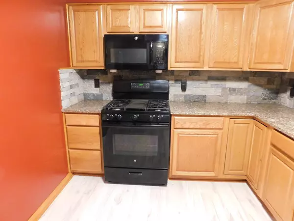 Aurora, MO 65605,301 E Walnut St.