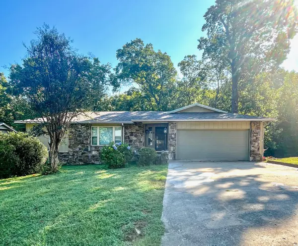 8 Adams LN, Bella Vista, AR 72715
