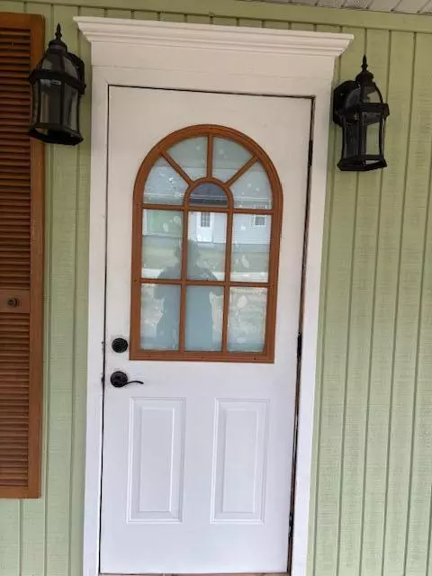 Willow Springs, MO 65793,402 W 4th Street ST