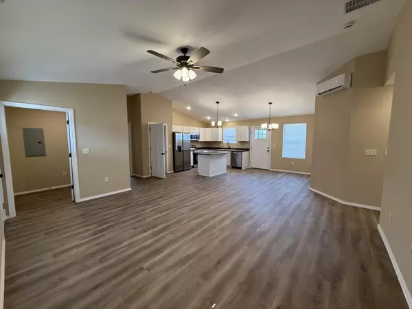 Hollister, MO 65672,202 Ruby LN