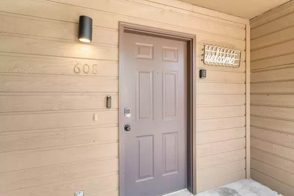 Branson, MO 65616,429 Chinquapin CIR #608