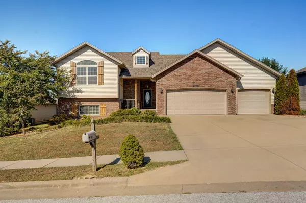 1803 Cumberland DR, Ozark, MO 65721