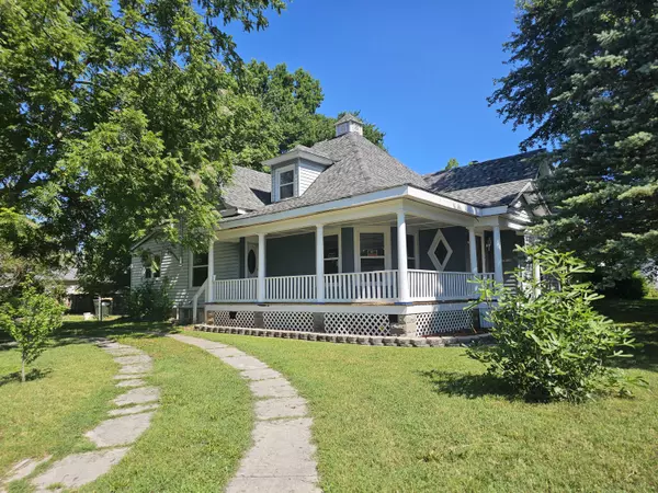 503 Mcnatt AVE, Aurora, MO 65605