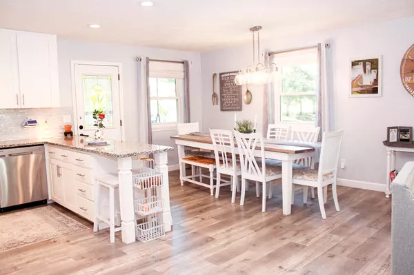 Marshfield, MO 65706,560 W Hubble DR