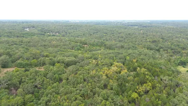 Warsaw, MO 65355,000 Canefield LN