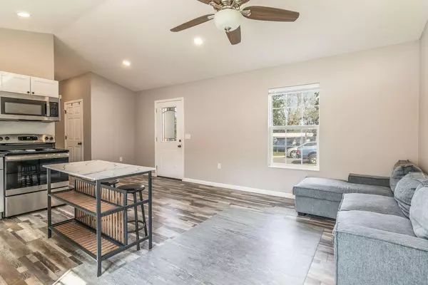 Hollister, MO 65672,271 Elm ST