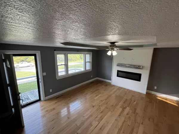 Cassville, MO 65625,3110 Main ST