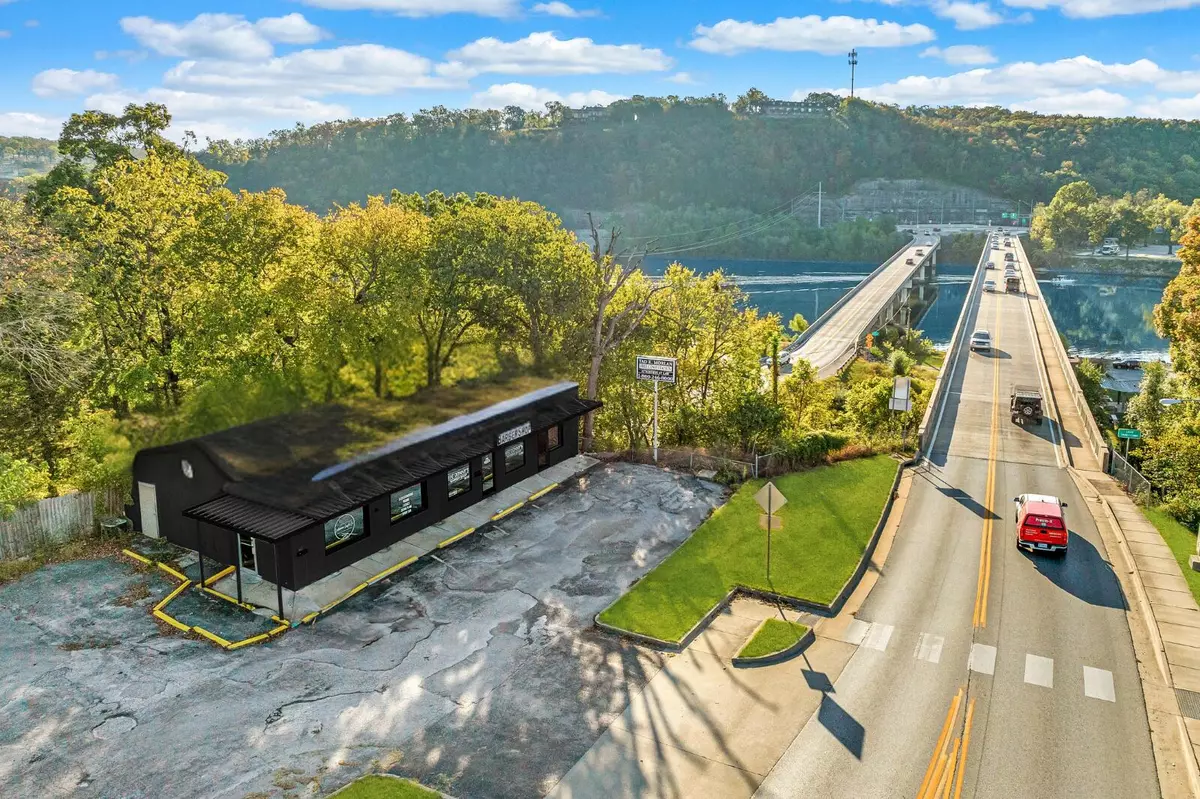 Branson, MO 65616,718 S Business 65 #A