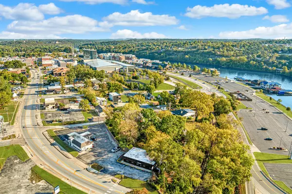 Branson, MO 65616,718 S Business 65 #C