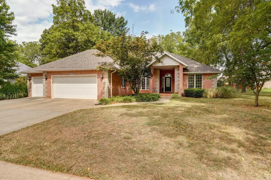 2433 E Virginia ST, Republic, MO 65738