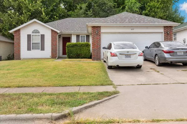 1018 S Missouri AVE, Springfield, MO 65807