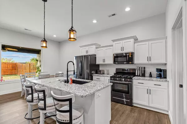 Ozark, MO 65721,2456 Athens ST