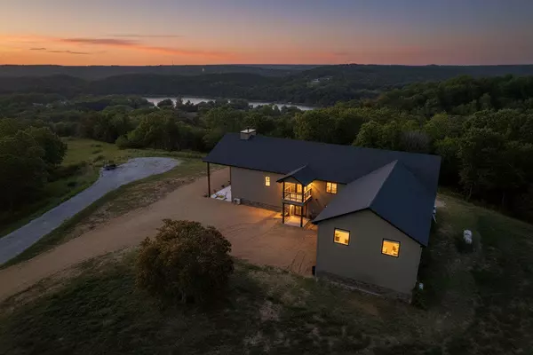 Cape Fair, MO 65624,10 Roll Top CIR