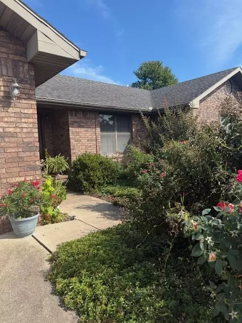 Mountain Grove, MO 65711,2404 Fruit Station DR