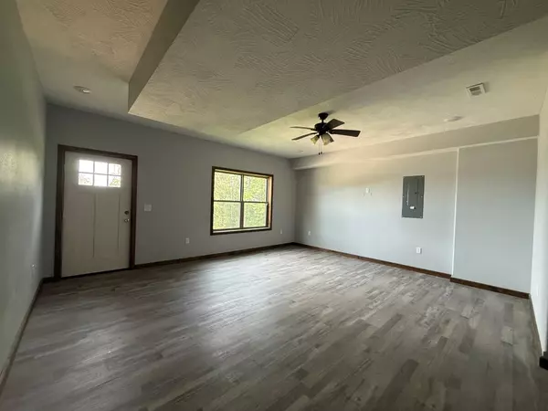 Cabool, MO 65689,207 Juniper AVE