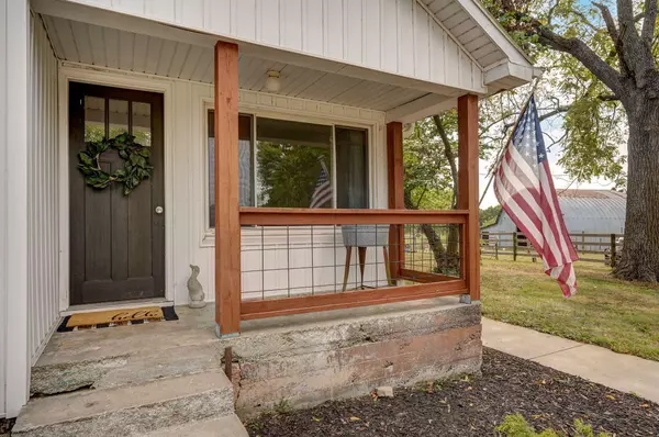 Crane, MO 65633,679 Walnut Shade RD