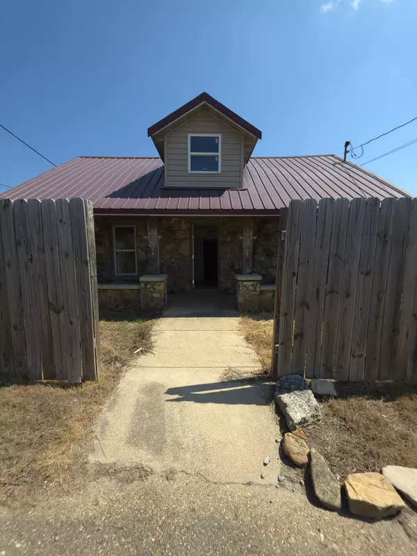 Gainesville, MO 65655,108 Main ST