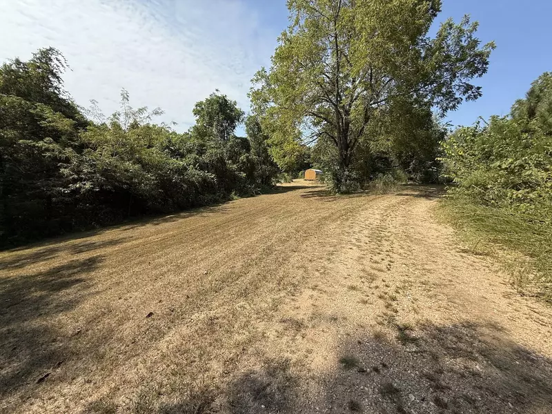 18175 County Road 401, Eminence, MO 65466