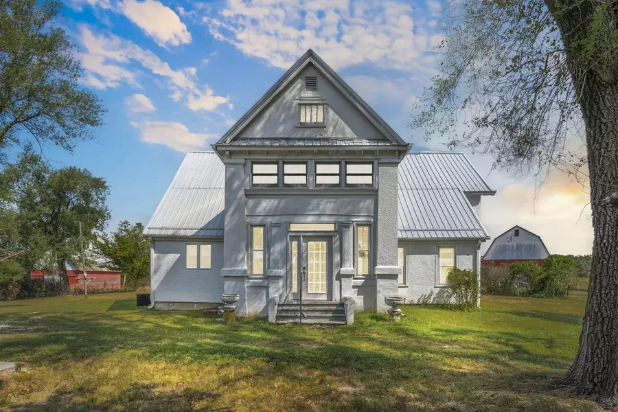 16311 Sunburst Road, Lebanon, MO 65536