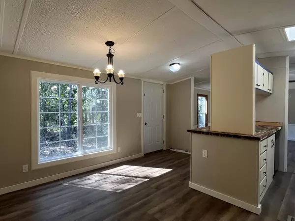 Mountain View, MO 65548,9589 County Road 2680