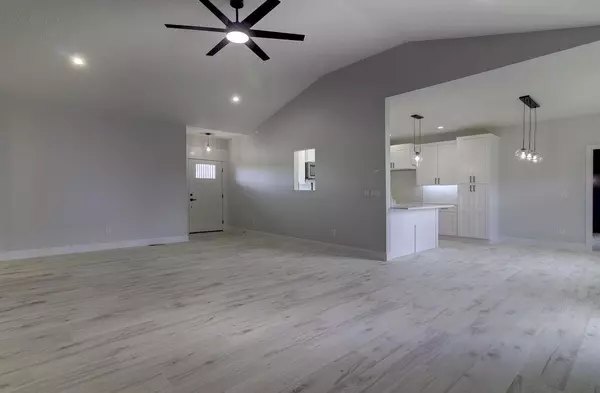 Clever, MO 65631,127 E Teakwood AVE