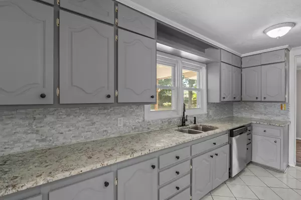 Springfield, MO 65804,1635 S Estate AVE