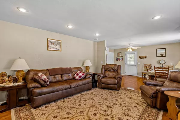 Mountain View, MO 65548,221 Sharp ST