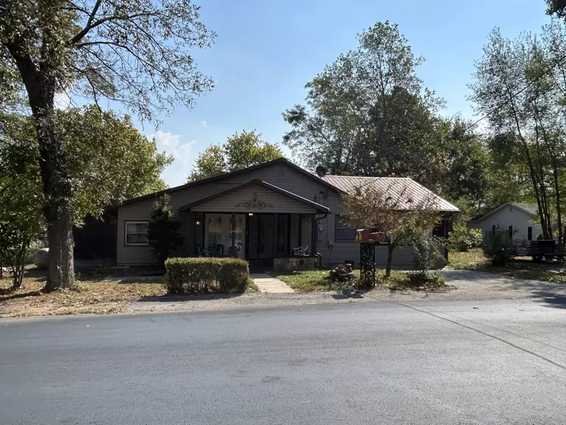 510 Carhart ST, Alton, MO 65606