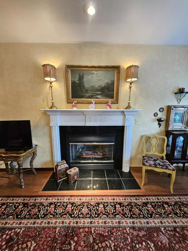 Pierce City, MO 65723,4353 Lawrence 2220