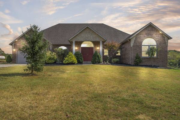 7268 N Farm Road 203 RD, Strafford, MO 65757