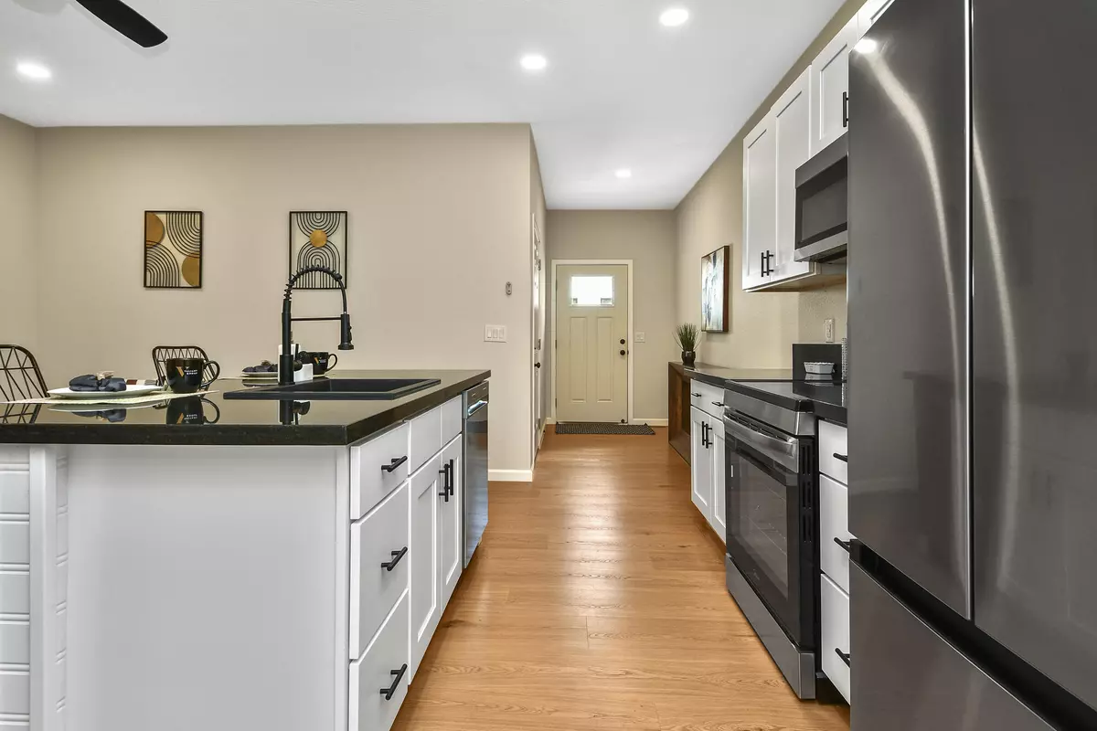 Springfield, MO 65803,1220 E Pacific ST #7a