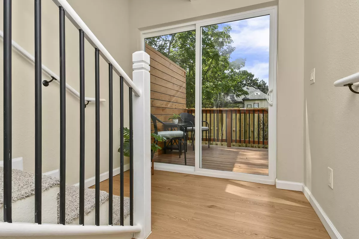 Springfield, MO 65803,1220 E Pacific ST #8b