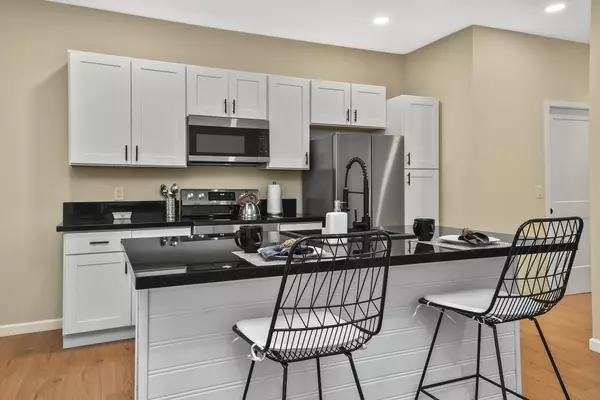 Springfield, MO 65803,1220 E Pacific ST #9b