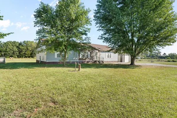 Reeds, MO 64859,5175 Elm RD