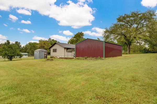 Urbana, MO 65767,211 N Pacific ST